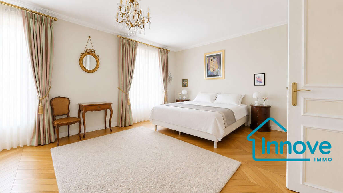 Appartement à VERSAILLES