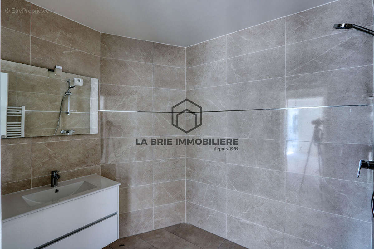 Appartement à VILLIERS-SUR-MARNE