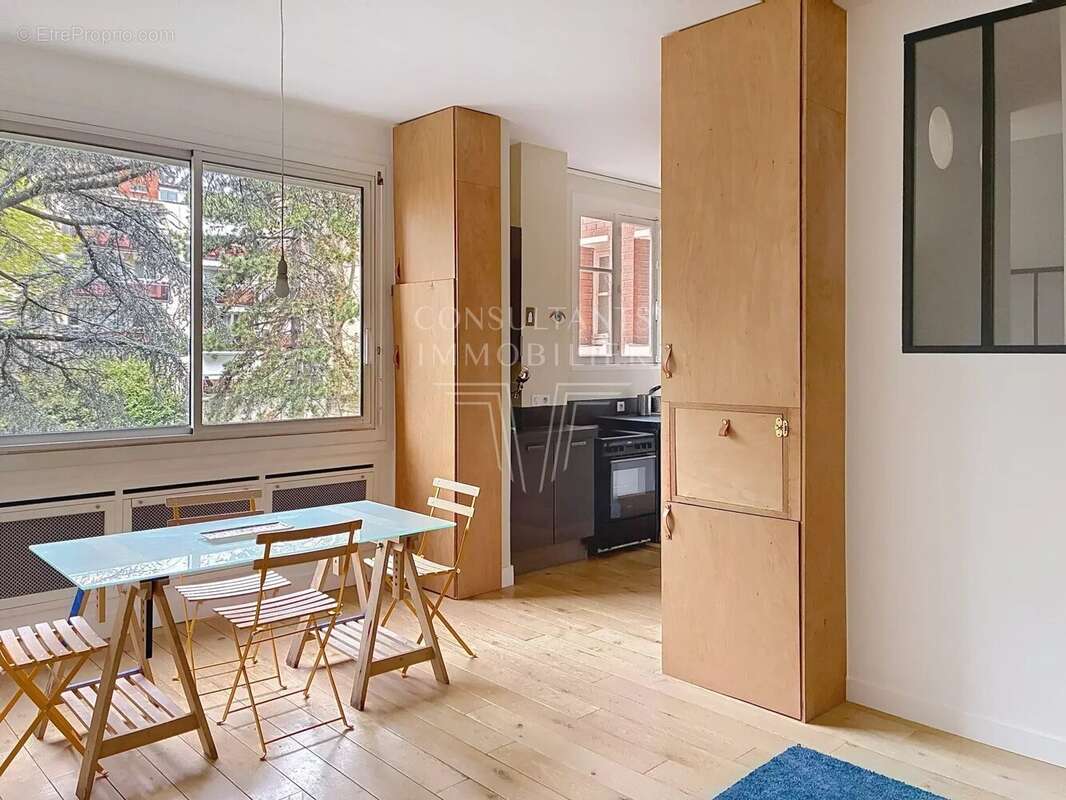 Appartement à NEUILLY-SUR-SEINE