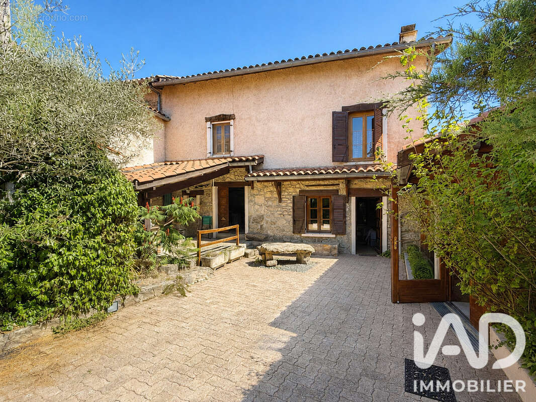 Photo 3 - Maison à THURINS