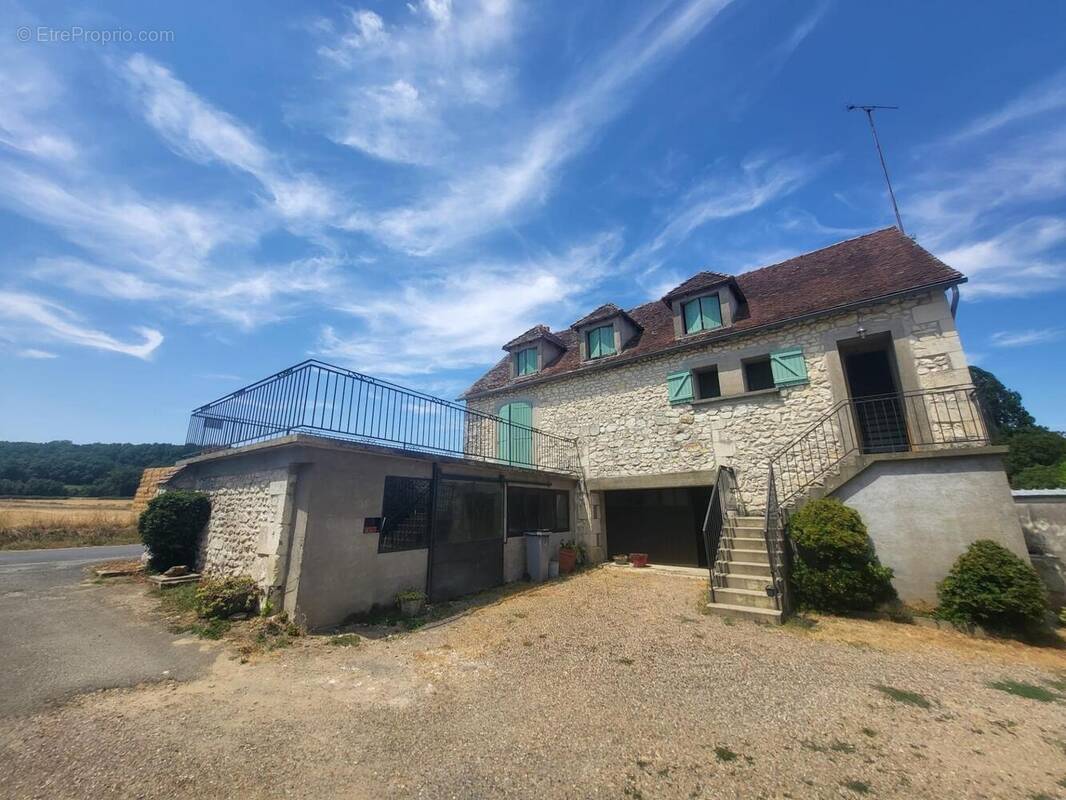 Photo 1 - Maison à ANTOGNY-LE-TILLAC