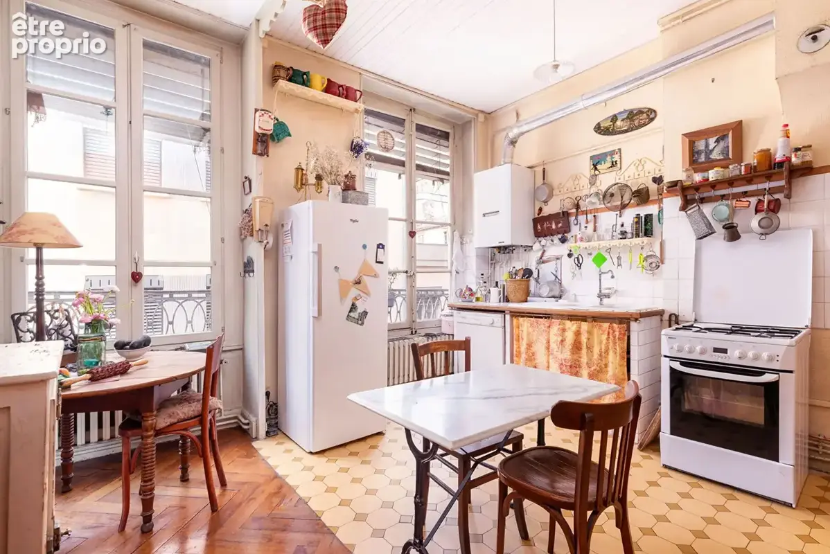 Appartement de charme 5 pièces -140.30 m2 - 4ème étage avec ascenseur - photo 9