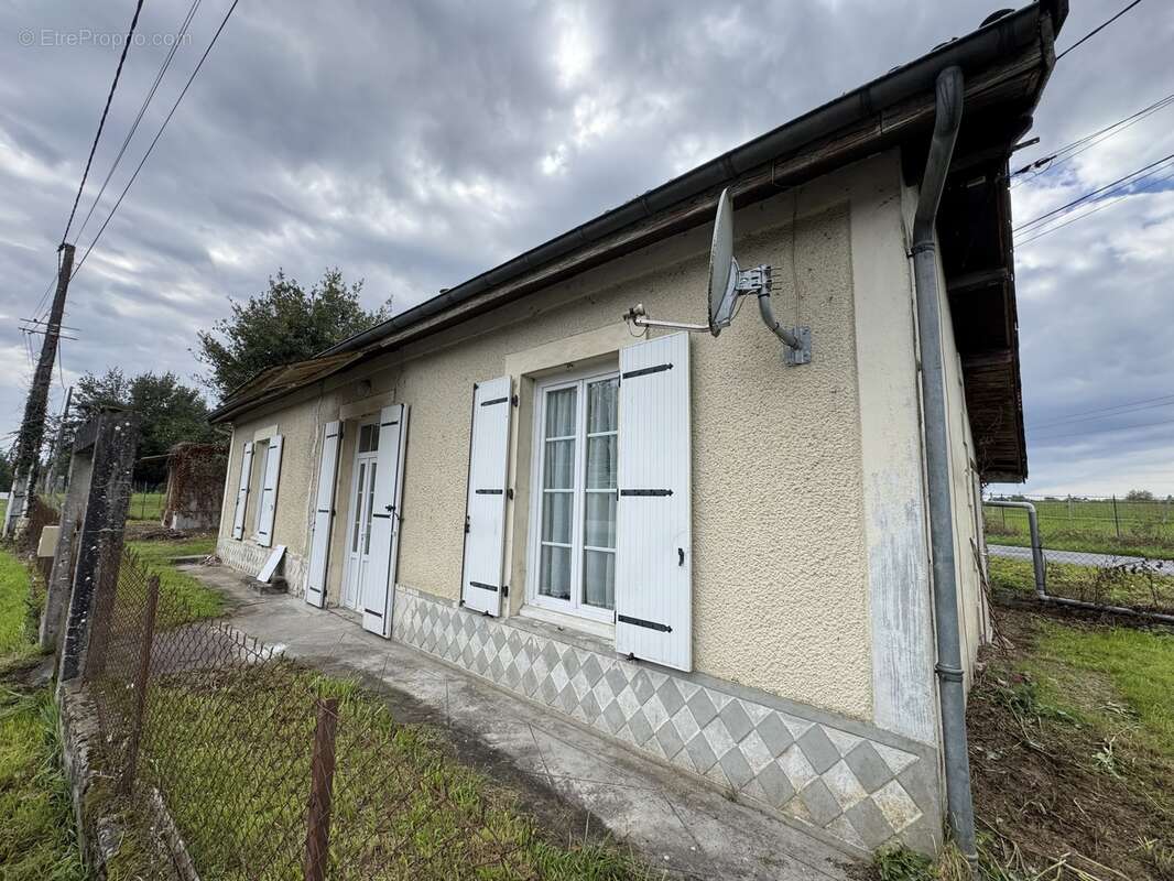 Maison à SAINT-PIERRE-DU-PALAIS