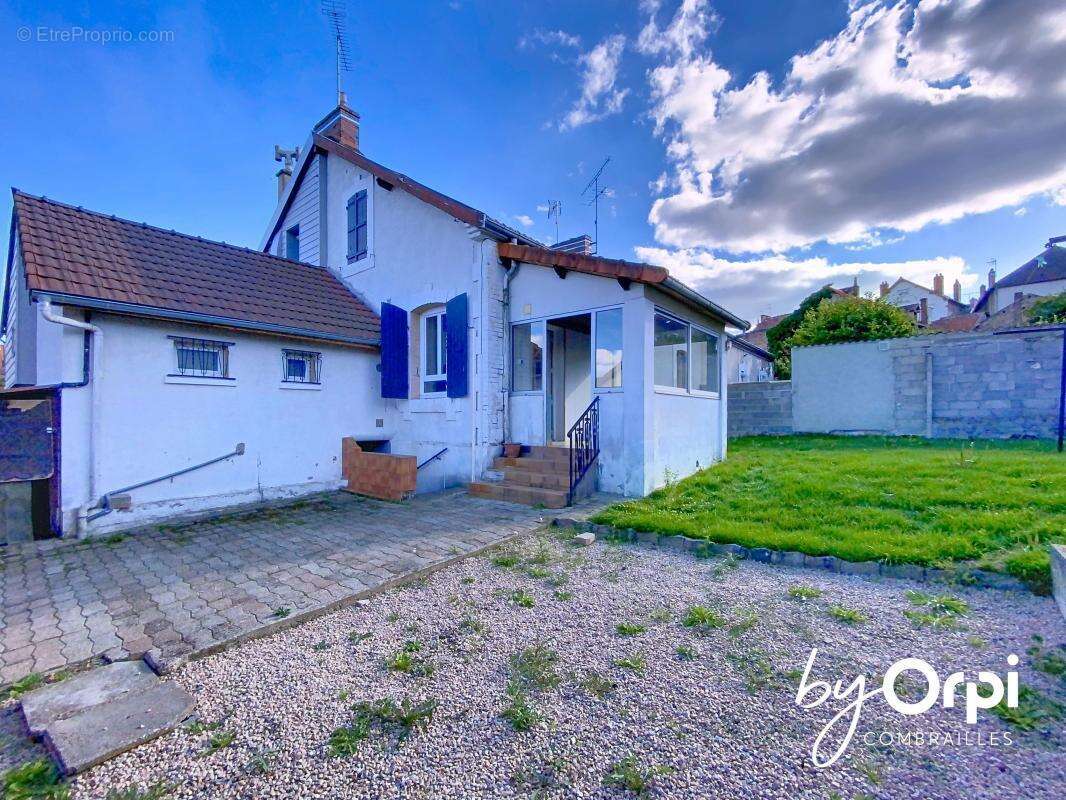 Maison à SAINT-ELOY-LES-MINES