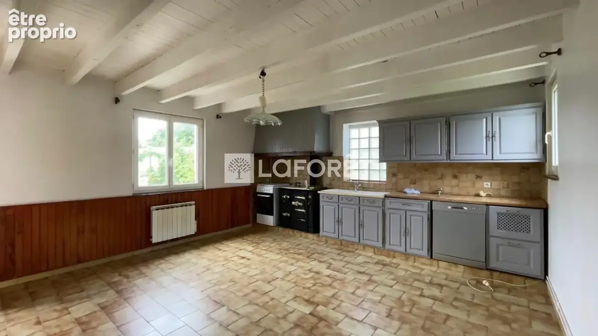 2 MAISONS à LANGOAT - 10 pièce(s) - 120m² et 80m² - photo 11