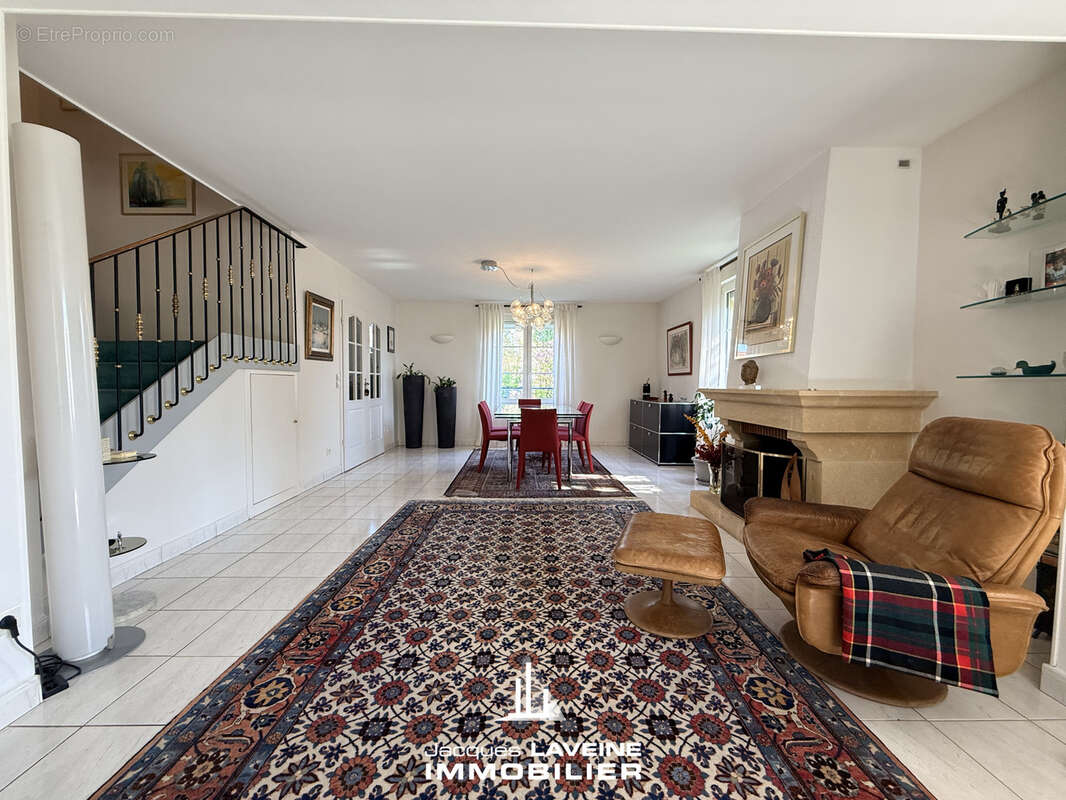 Maison à LONGEVILLE-LES-METZ