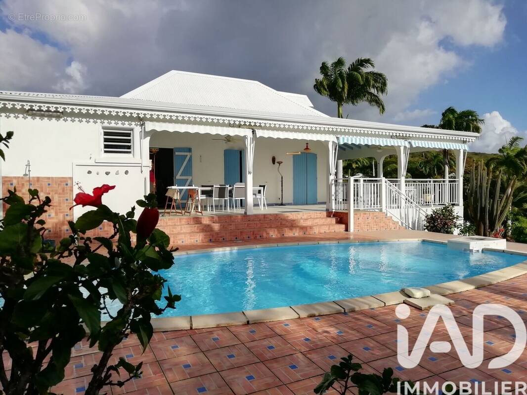 Photo 1 - Maison à DESHAIES