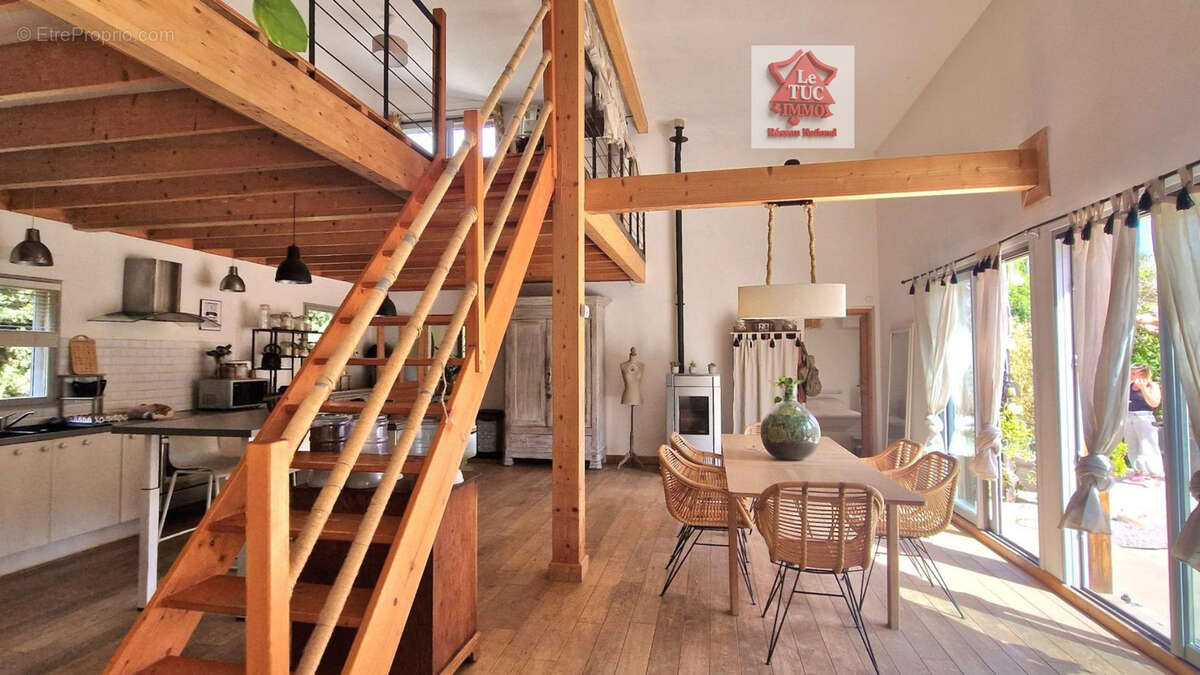 Maison à BOLLENE