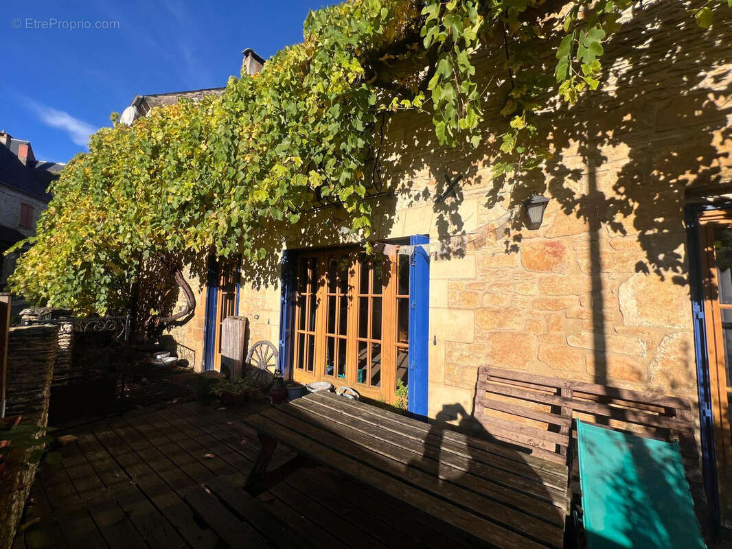 Maison à SALIGNAC-EYVIGUES