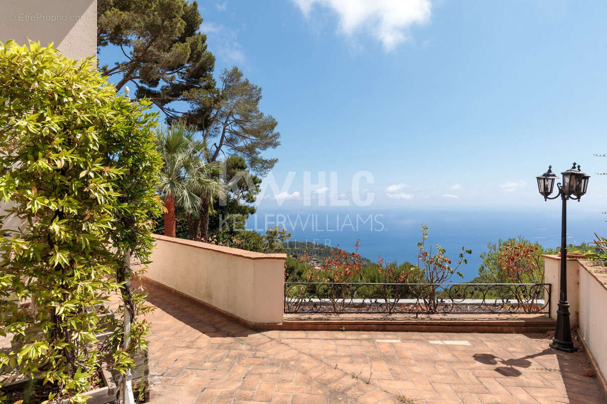 Maison à EZE