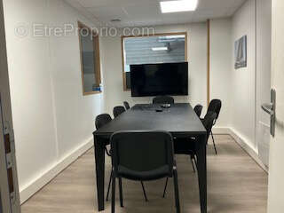 Commerce 2460 m² à Saint-Laurent-Sur-Sevre  - photo 5