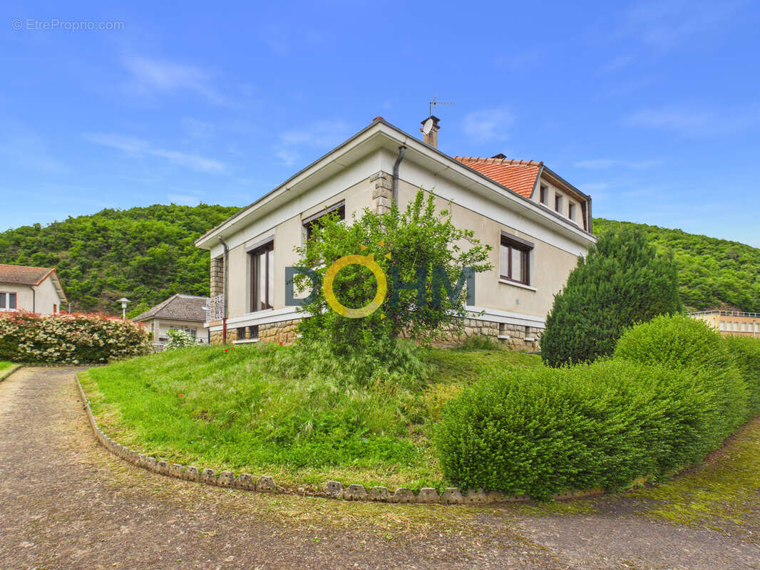 Maison à MASSIAC