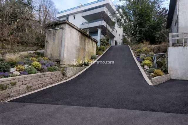 Terrain à EVIAN-LES-BAINS