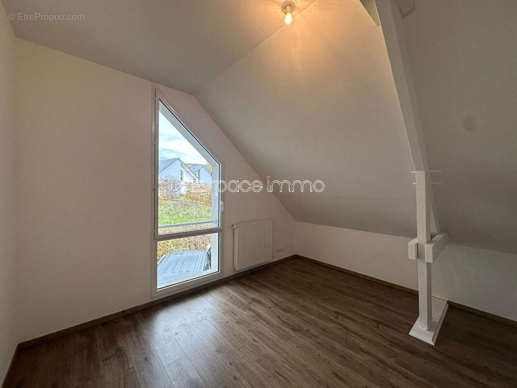 Maison à SAINT-LEGER-DU-BOURG-DENIS