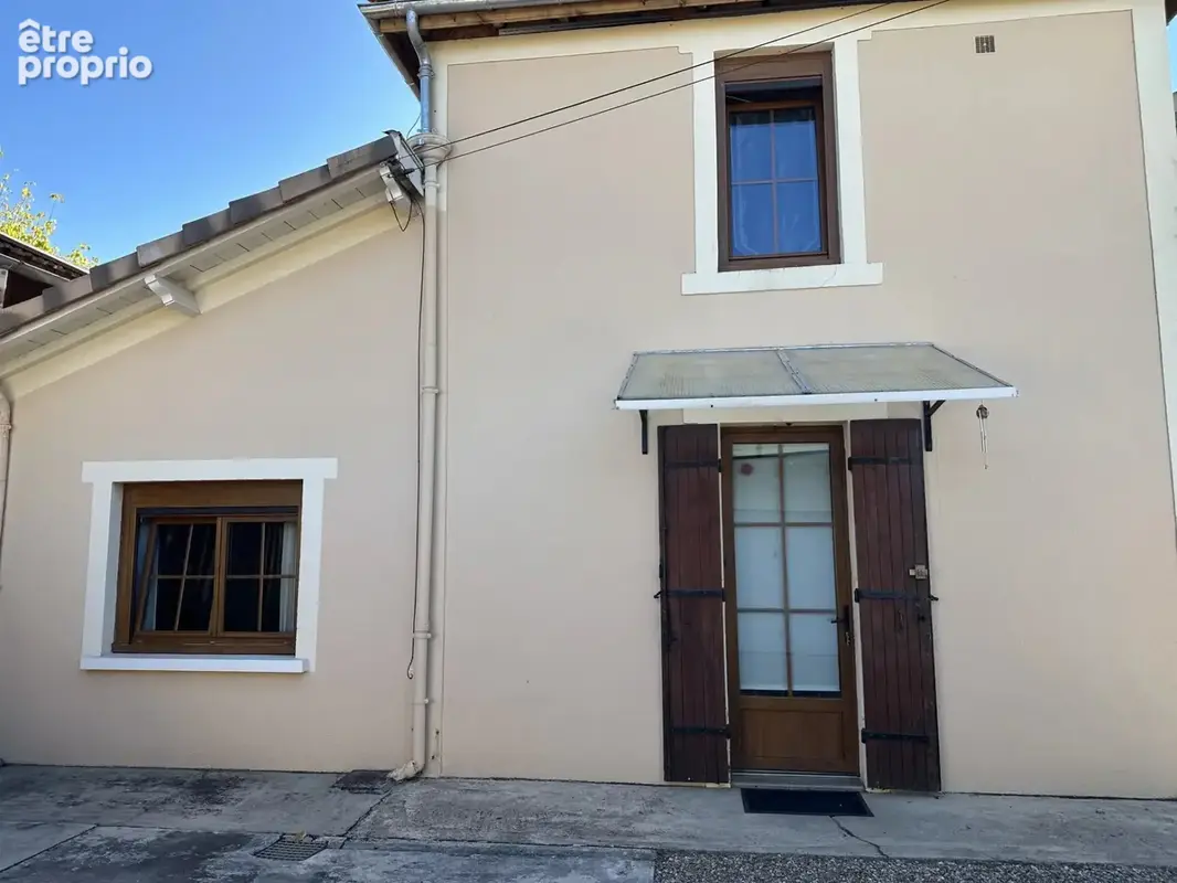 Maison au centre ville avec jardin et garage - photo 9
