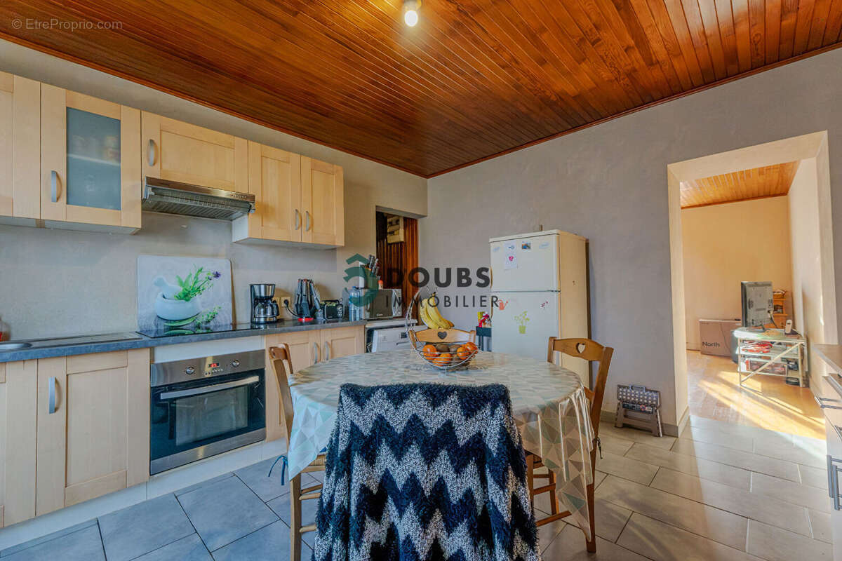 Appartement à VERCEL-VILLEDIEU-LE-CAMP