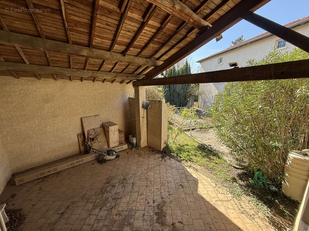 Maison à REVENTIN-VAUGRIS