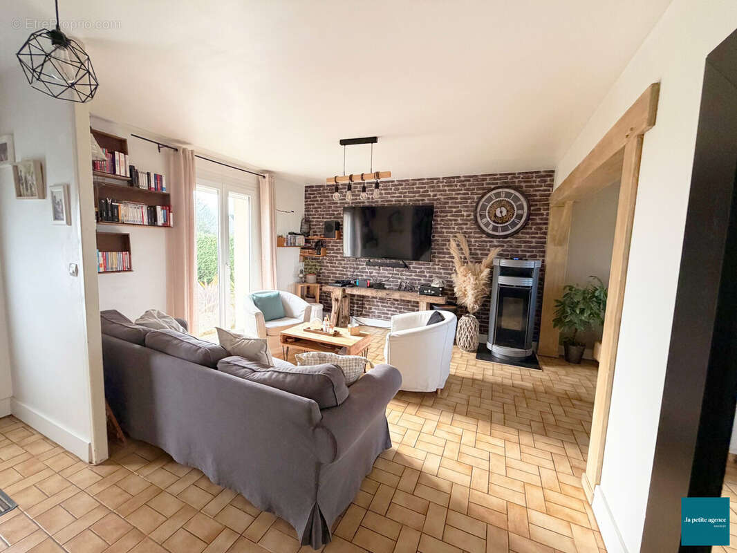 Maison à CESNY-BOIS-HALBOUT