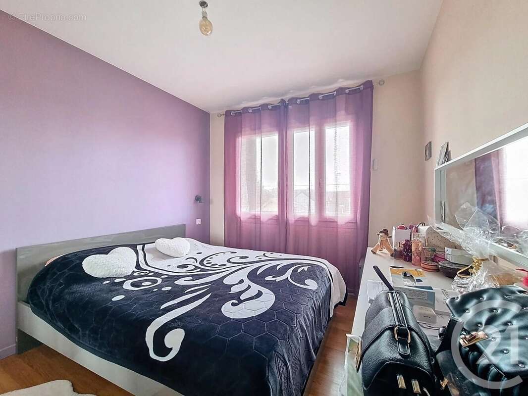 Appartement à COLOMBES