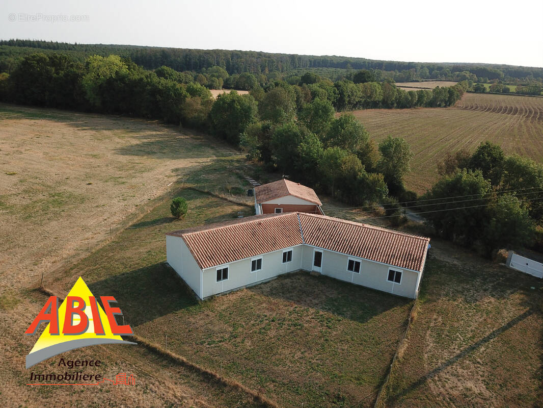 Photo 1 - Maison à MERVENT