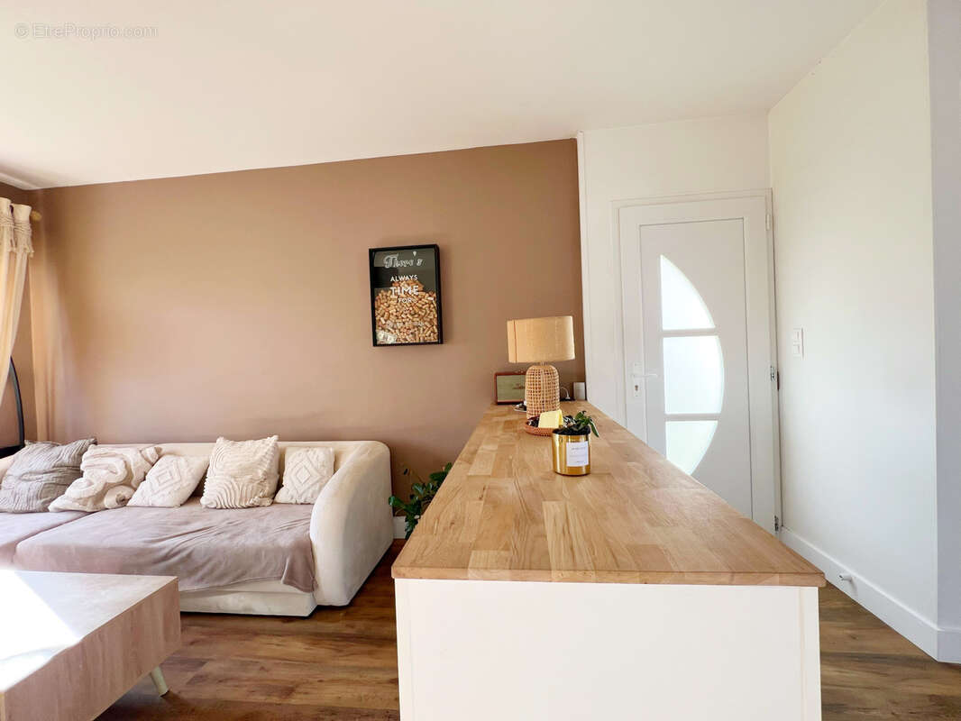 Maison à SAINT-ROMAIN-DE-BENET