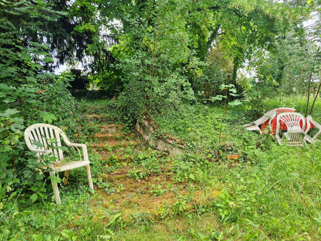 Longère en pierre sur 1ha de terrain avec vue - photo 12
