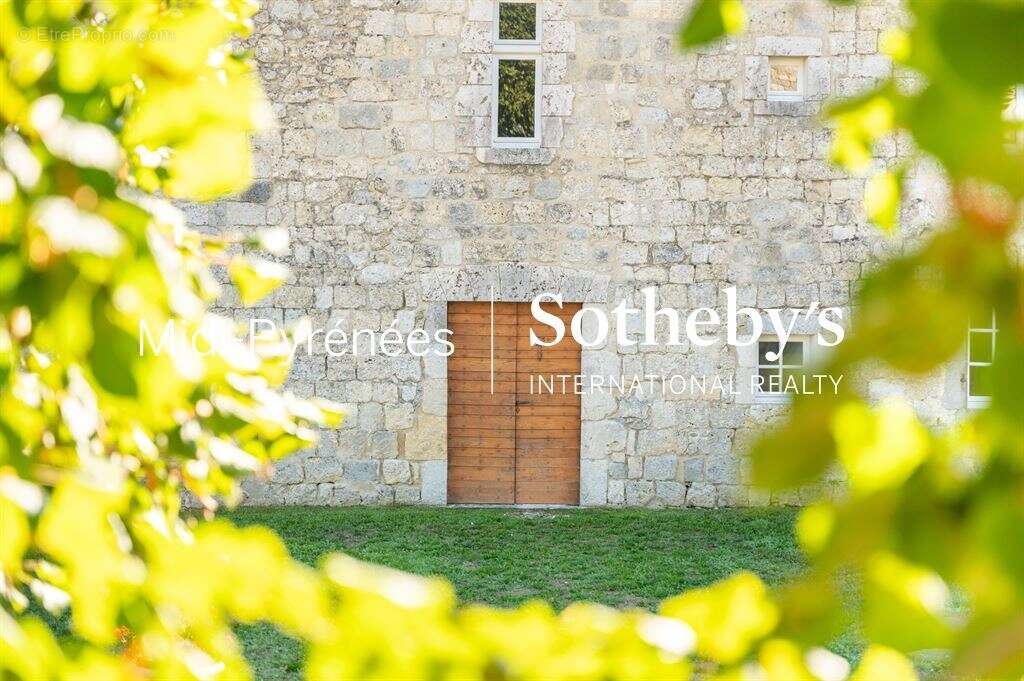 Maison à LARROQUE-ENGALIN