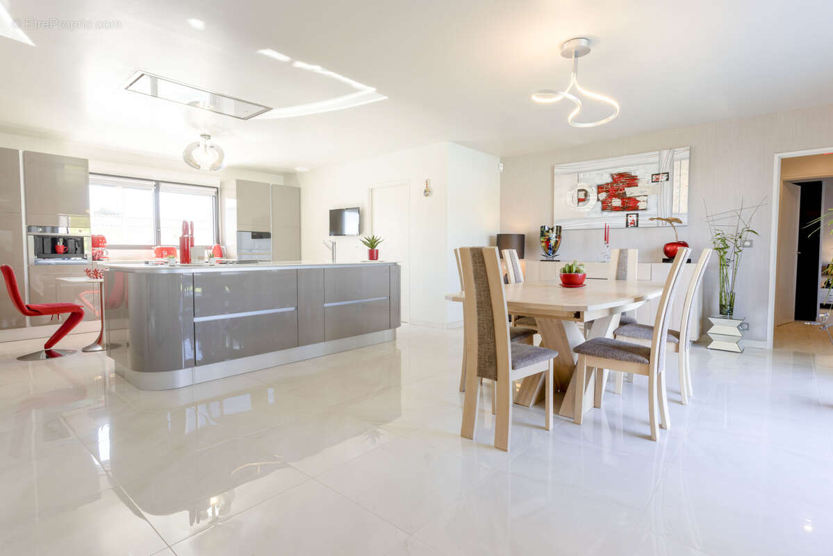 Maison à MESCHERS-SUR-GIRONDE