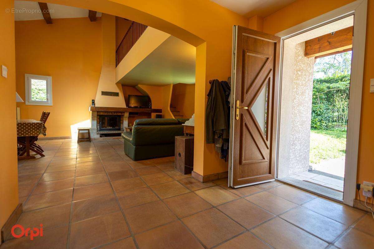 Maison à LENTILLY