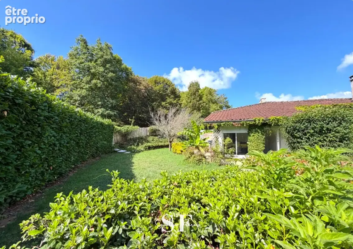 PONT-DU-CASSE   Belle maison familiale avec piscine, 4 chambres et 925 m2 de terrain - photo 4