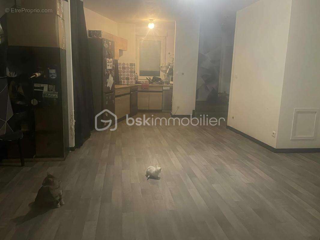 Appartement à SAINT-GENIS-LAVAL