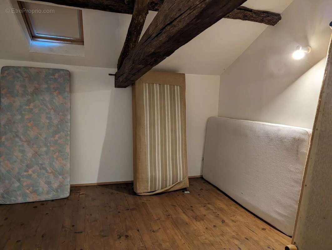 Maison à SAUVETERRE