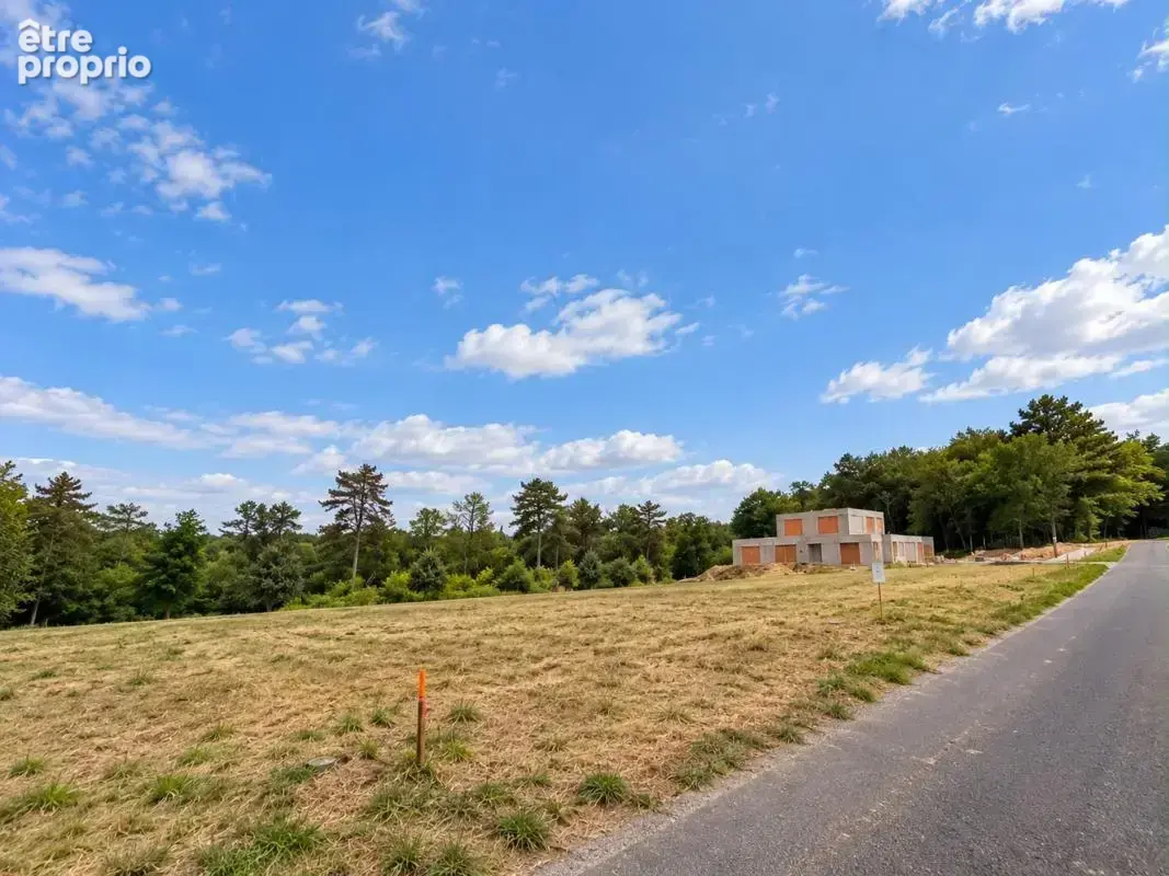 Terrain 3 020 m² à vendre à Sarlat-La-Caneda (24200) - photo 3