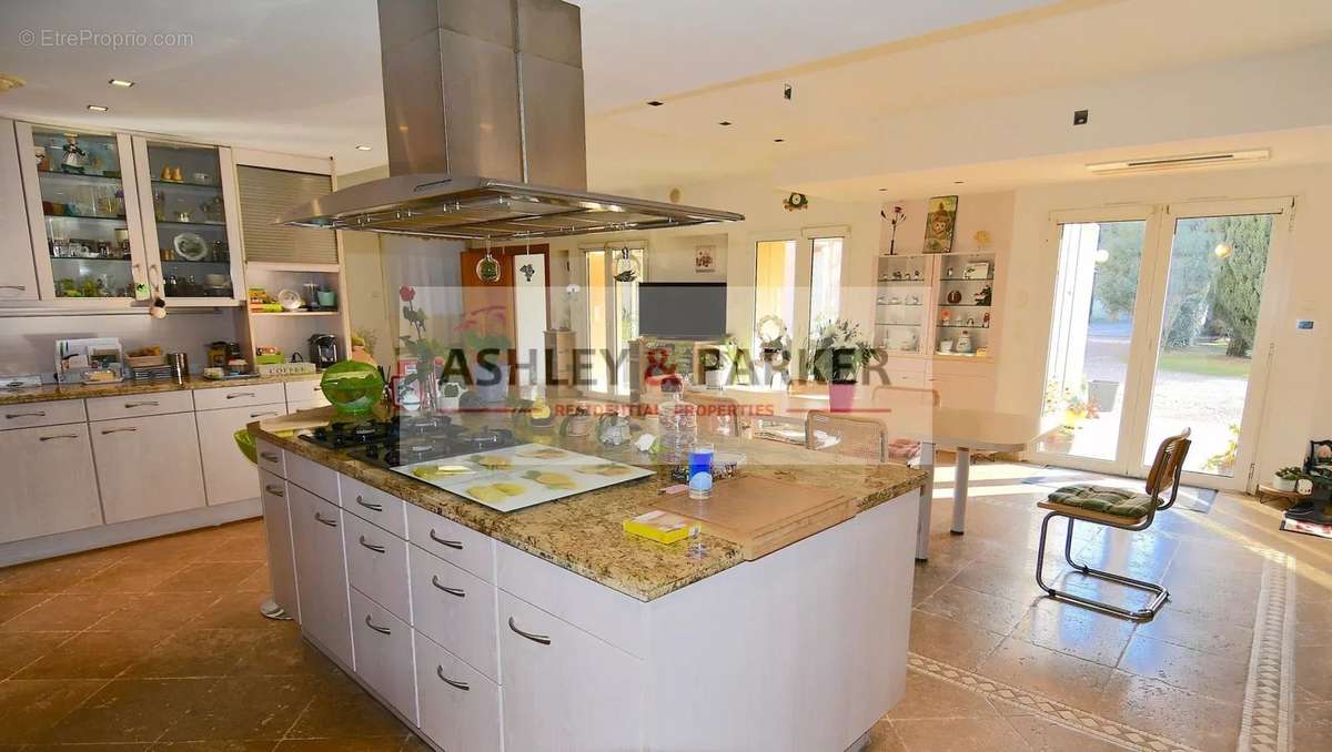 Maison à LORIOL-DU-COMTAT