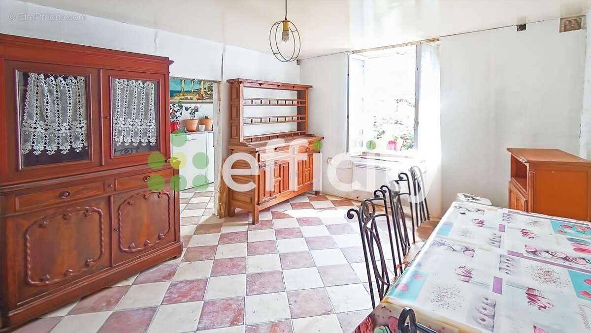 Maison à BENNECOURT