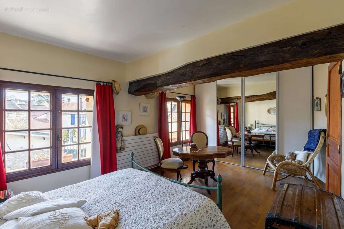Maison à BOUAFLE