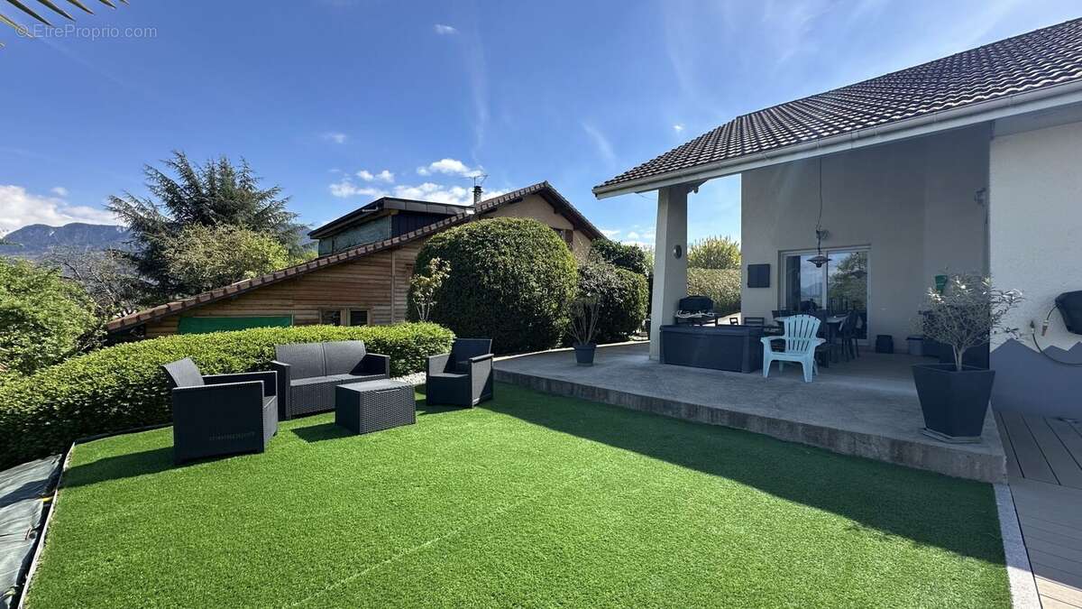 Maison 231 m² à Etaux  - photo 2