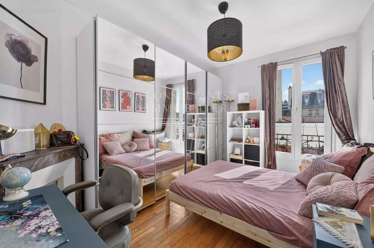 Appartement à LEVALLOIS-PERRET