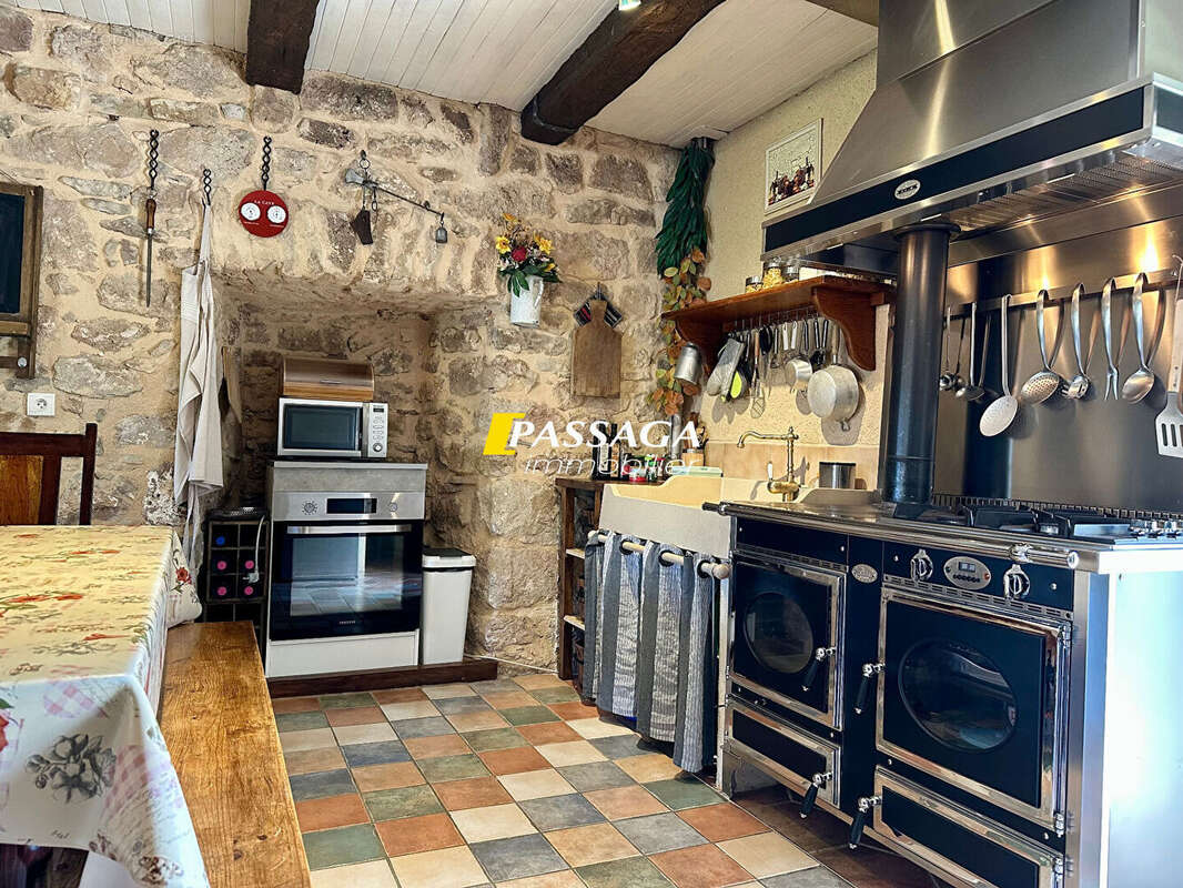 Maison à SEVERAC-LE-CHATEAU