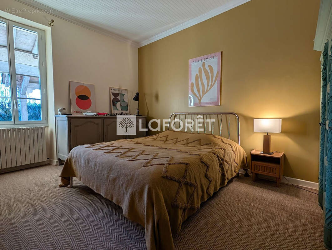 Maison à CASTELNAU-D&#039;AUZAN