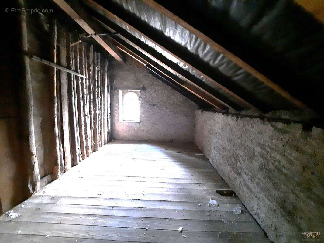 Appartement à FRESSE-SUR-MOSELLE