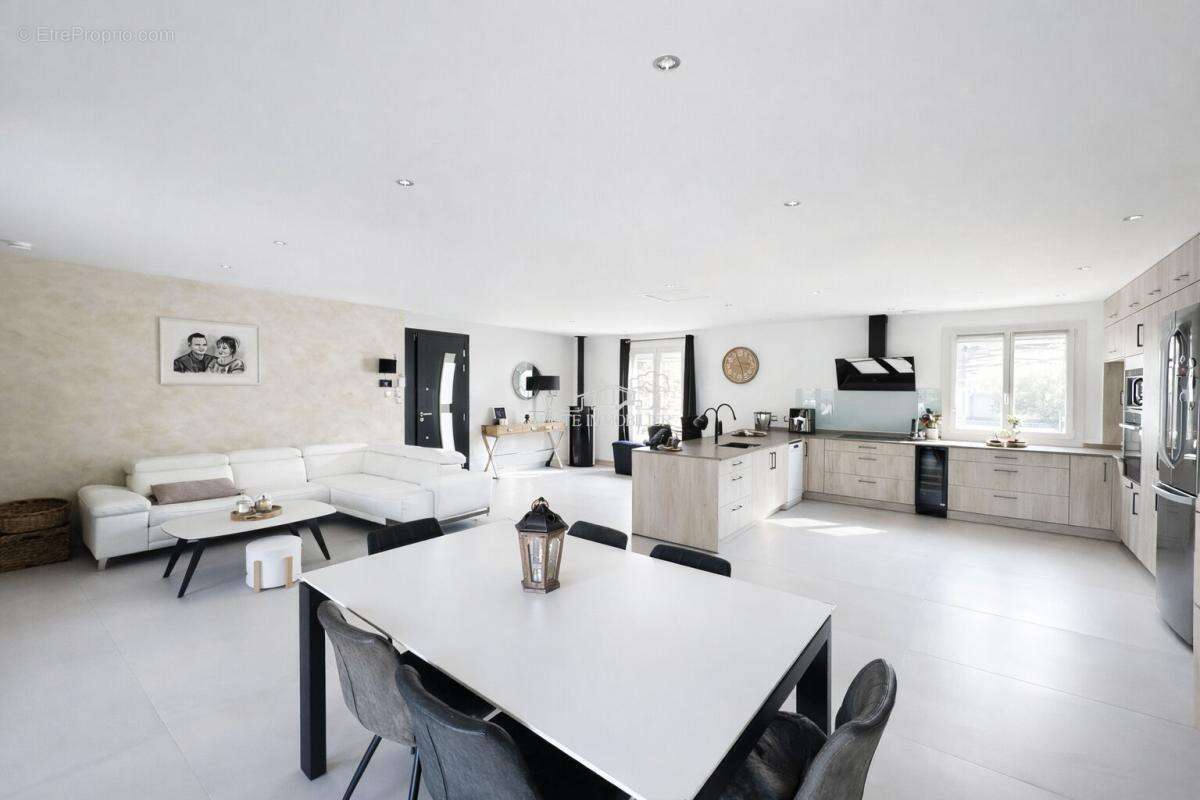 Maison à GIGNAC-LA-NERTHE