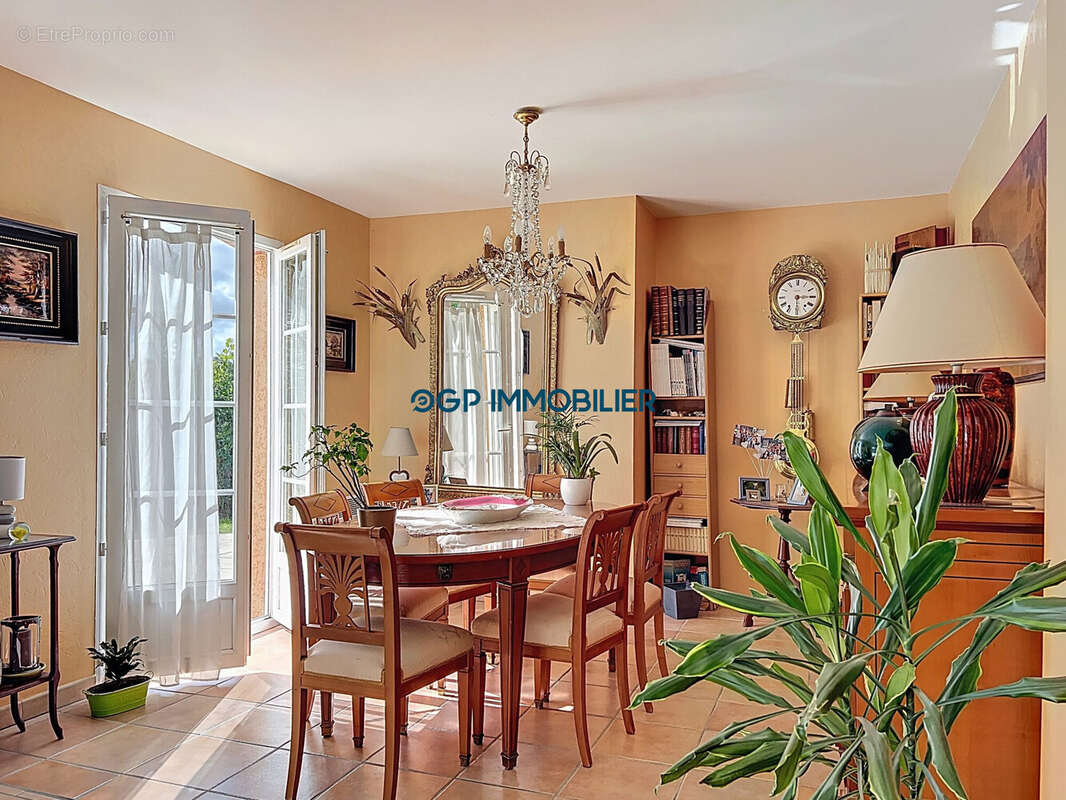 Maison à SAINT-SULPICE