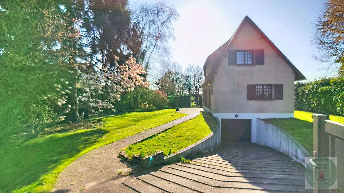 Maison à LE GROS-THEIL
