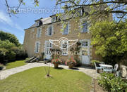 Maison à HUILLE