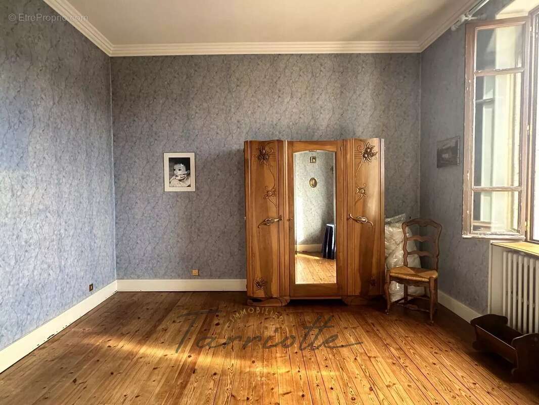 Maison à MONTELIMAR