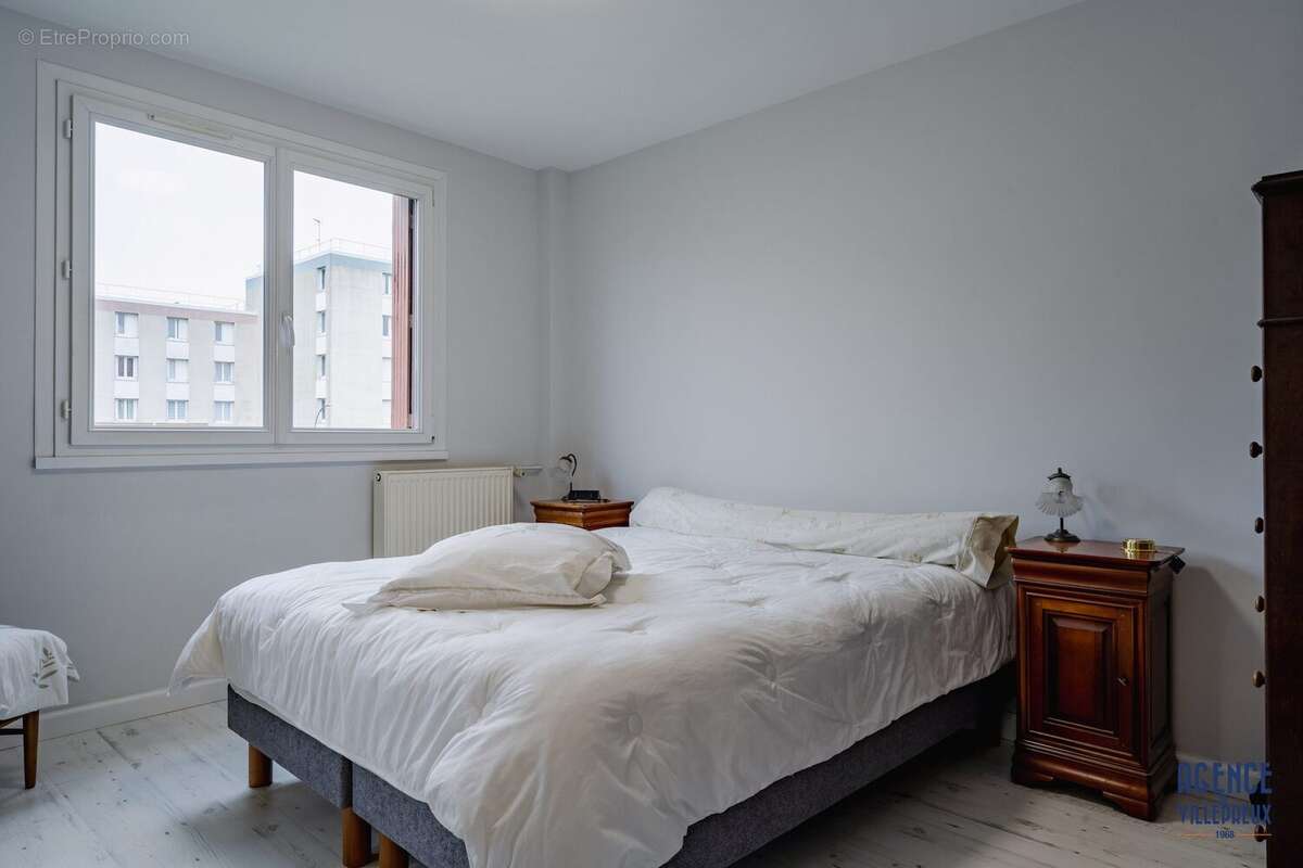 Appartement à LES CLAYES-SOUS-BOIS