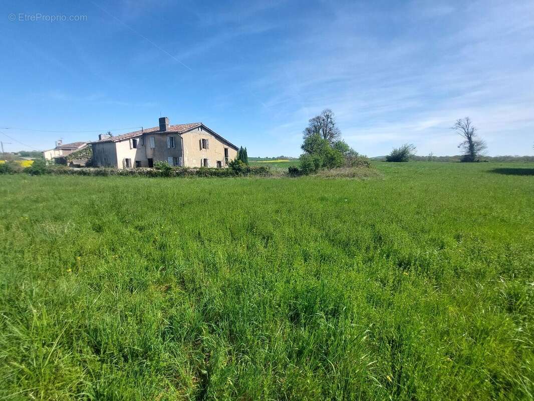 20260410114735 - Terrain à AURIGNAC