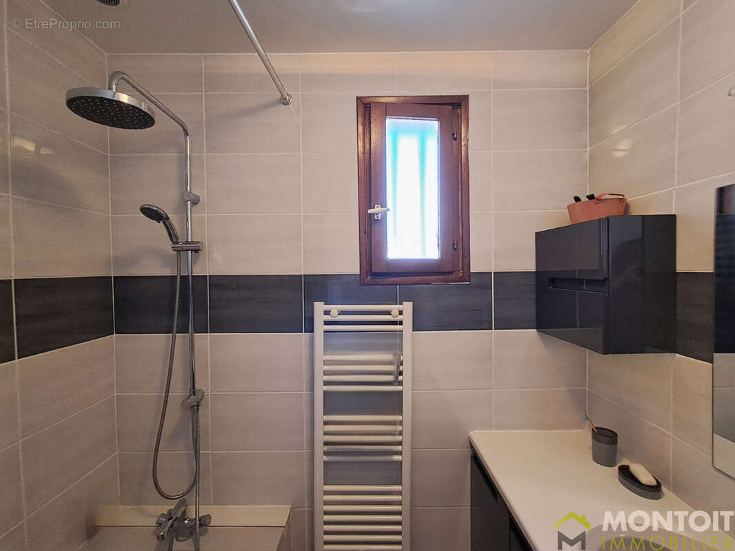 Maison 7 pieces - 160m2 - 5 chambres - garage double - jardin - proche toutes commodites - photo 15