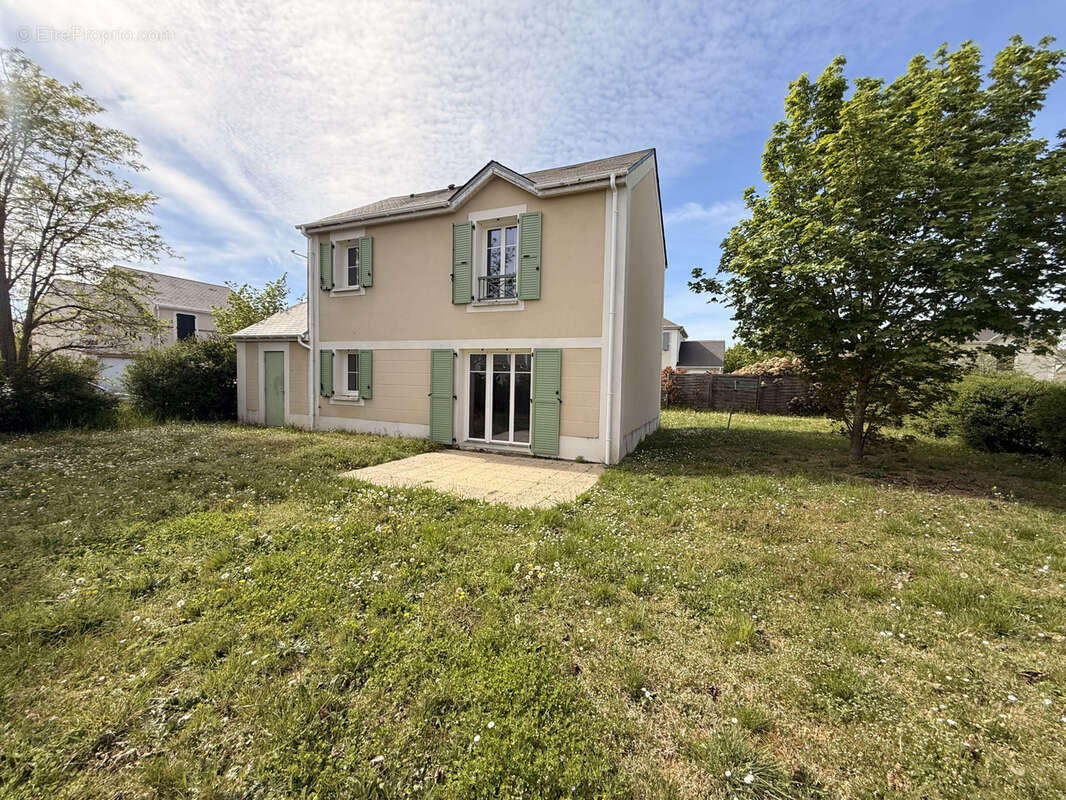 Maison à SAINT-CYR-EN-VAL